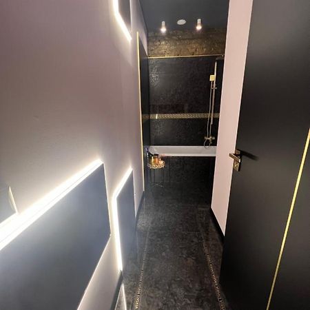Darkhouse Versace Blue Lodz  Exterior photo